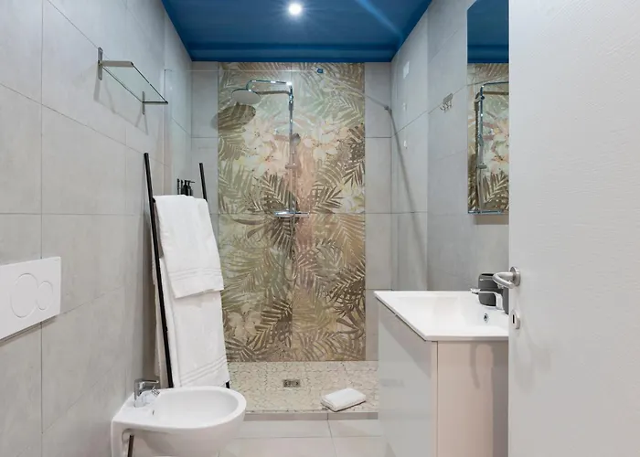 Rerent - 81 Manzoni Pensjonat 4*