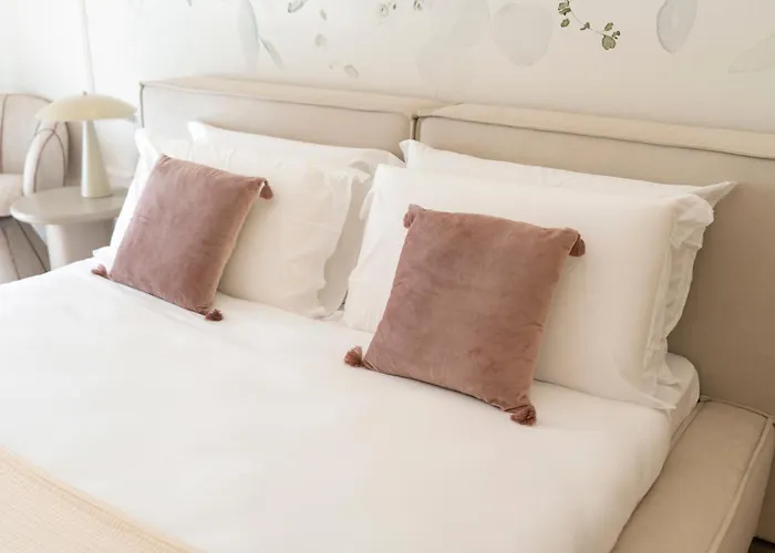 Rerent - 81 Manzoni Guest house 4*