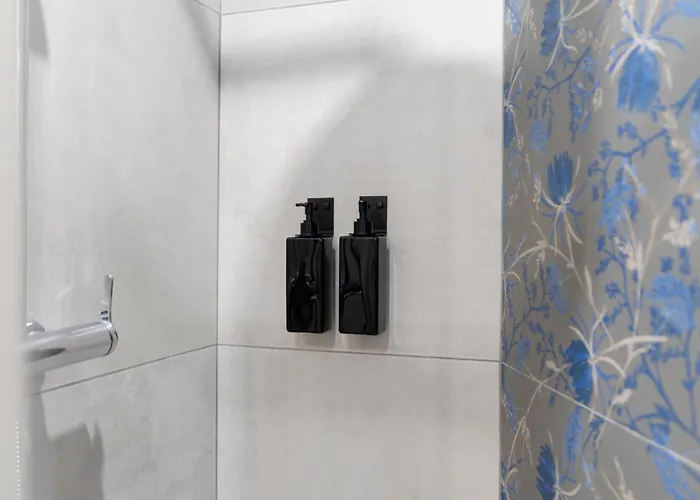 Rerent - 81 Manzoni 4*