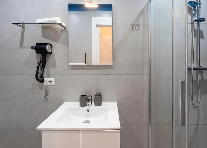Rerent - 81 Manzoni Guest house